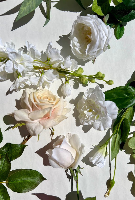 The Secret to Effortless Summer Wedding Florals (Without the Meltdown)